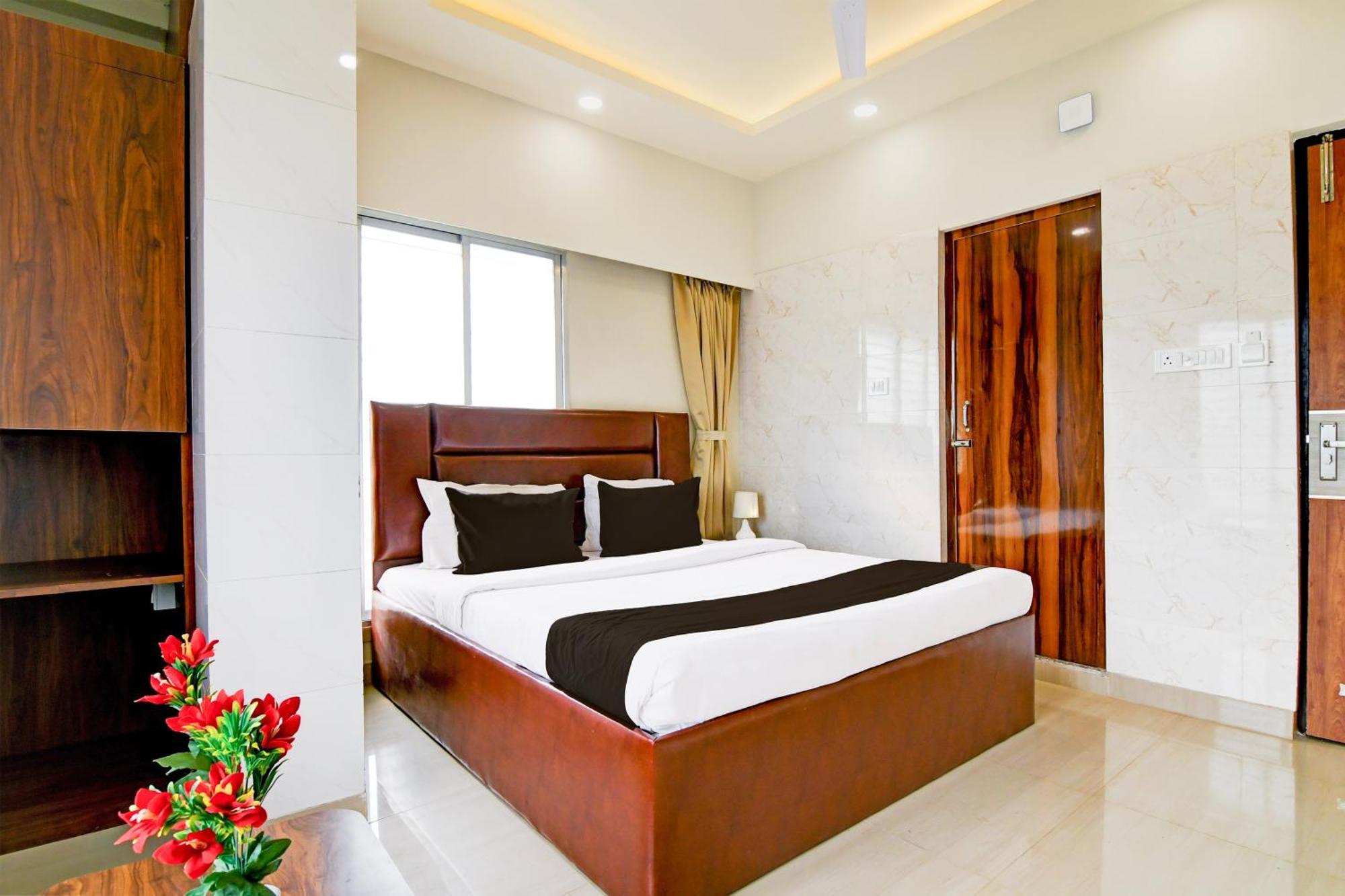 Super Townhouse Kaikhali Near Airport Calcutta Exterior foto