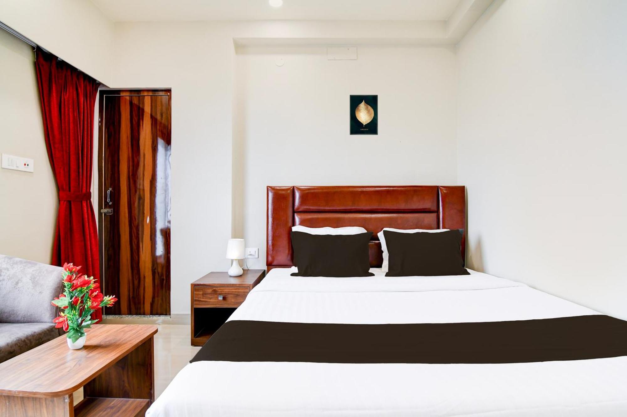 Super Townhouse Kaikhali Near Airport Calcutta Exterior foto